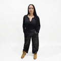 Pantalone nero effetto lucido